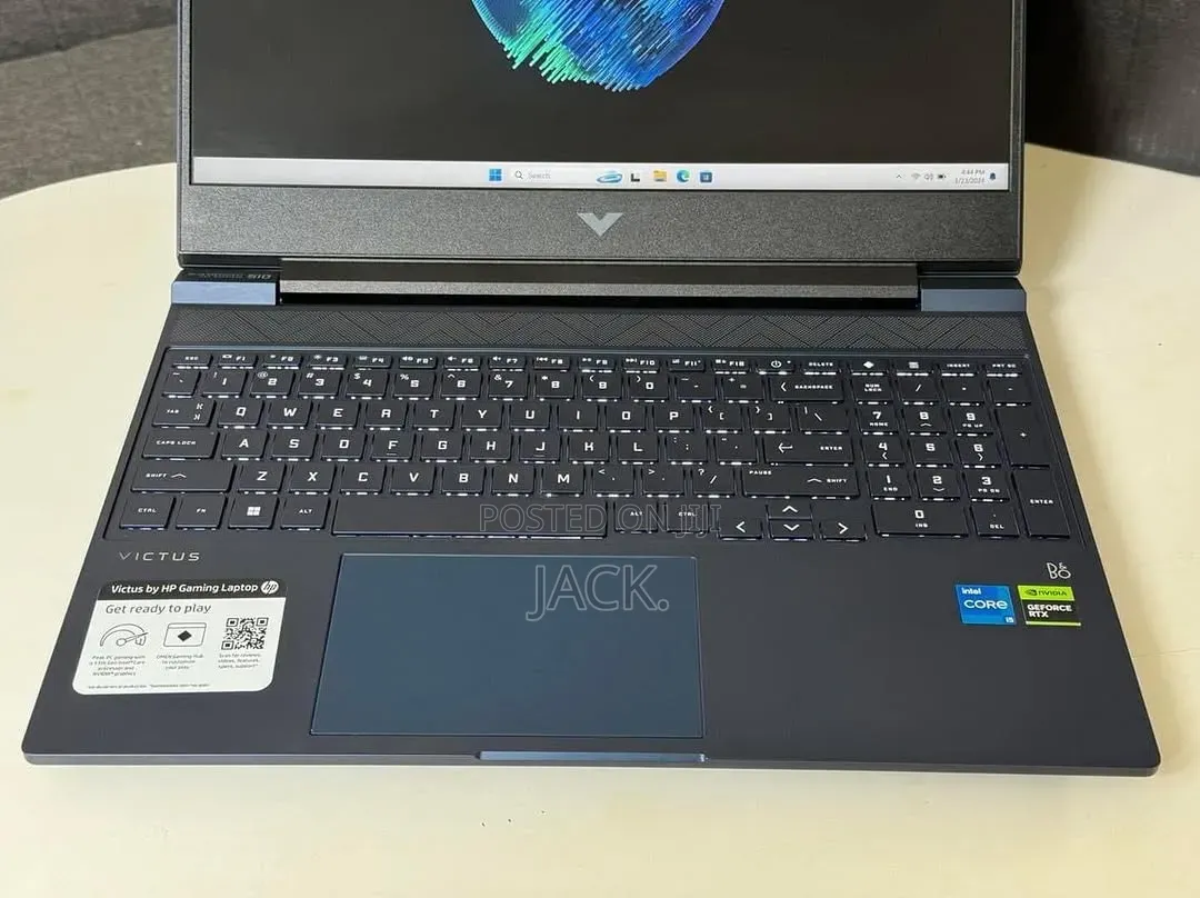 New Laptop HP Victus 15 24GB Intel Core i7 SSD 1T