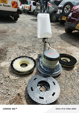 Commercial Floor Scrubber – Perfect for Shops Malls