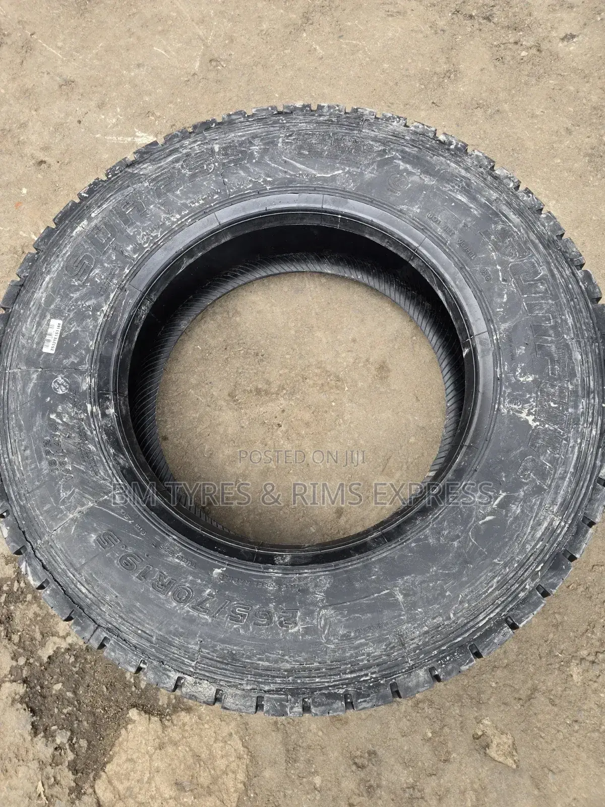 265 /70 R19. 5 Sunfull Tyres (Diff)