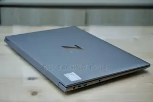 Laptop HP ZBook Firefly 14 G10 16GB Intel Core i7 SSD 256GB