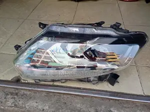 X Trail 2014 Headlight