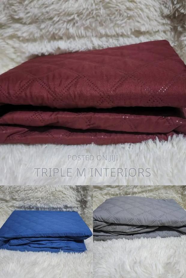 Water-Sealed Bed Covering for Clean Sleep