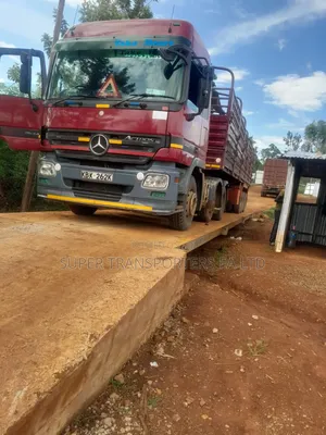 Trailers.Transport>Open/Boxed°Body^Specialists.Loose.Cargo.92 Cbm.
