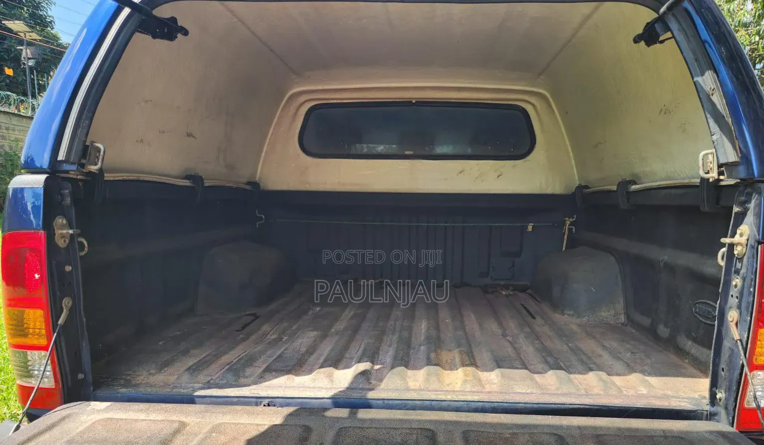 Toyota Hilux 2010 Blue
