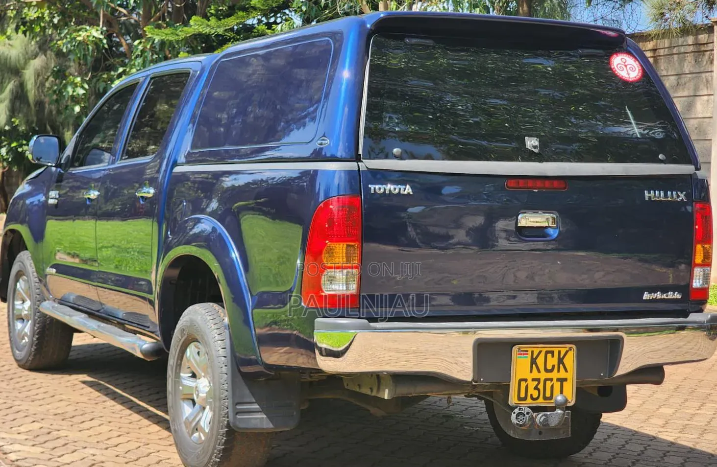 Toyota Hilux 2010 Blue