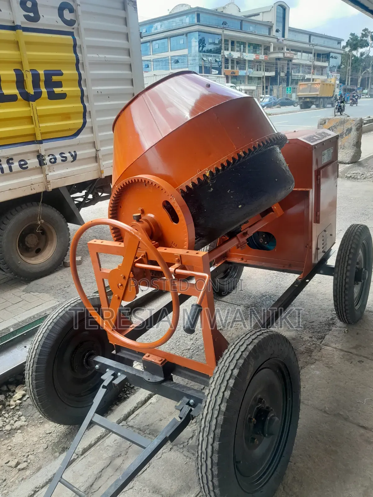 Esquire Concrete Mixer