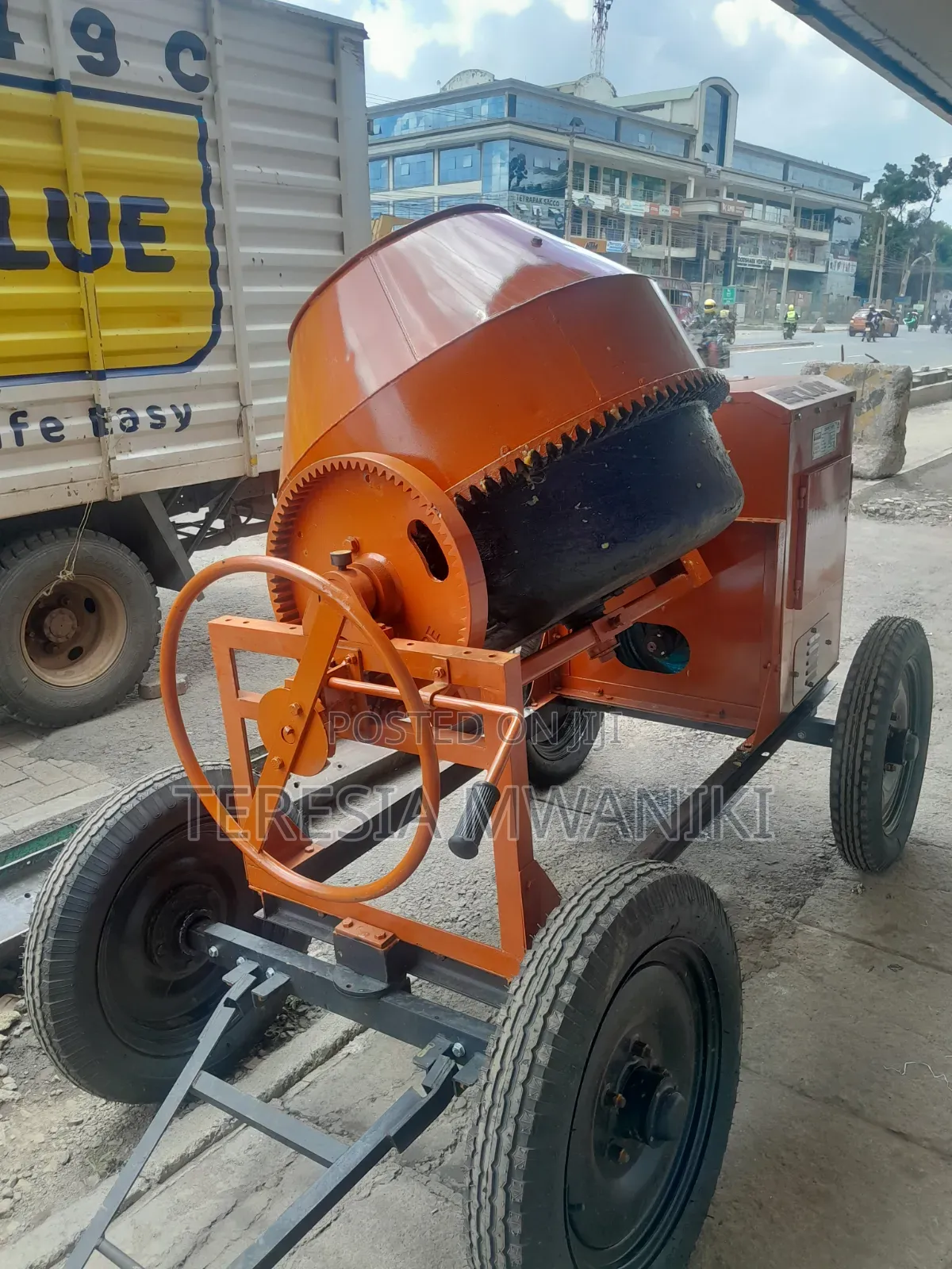 Esquire Concrete Mixer