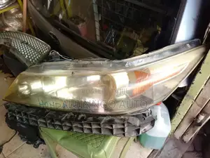 Honda Stream Headlight