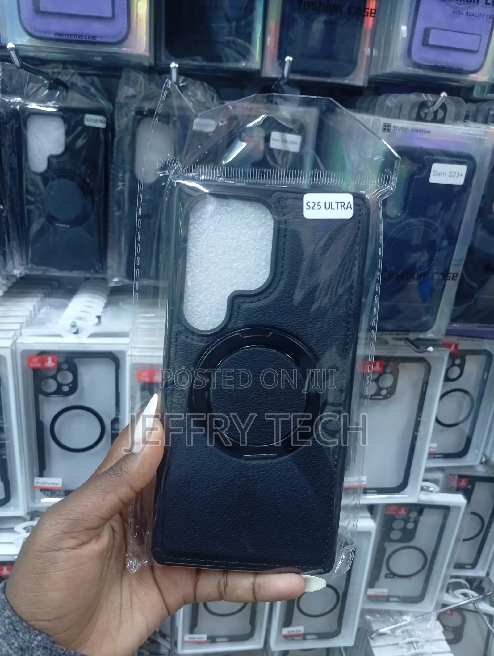 Magnetic Pu Leather Back Cover Case for the Samsung Galaxy S25 Ultra.