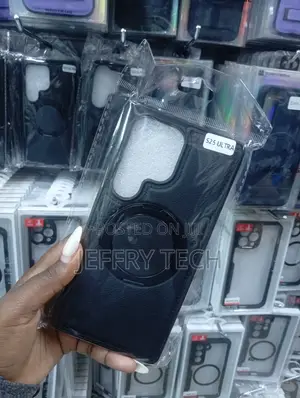 Magnetic Pu Leather Back Cover Case for the Samsung Galaxy S25 Ultra.