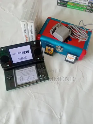 Nintendo Ds Lite With Games and a Charger