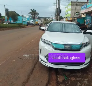 Toyita Harrier 2018 Front Windscreen