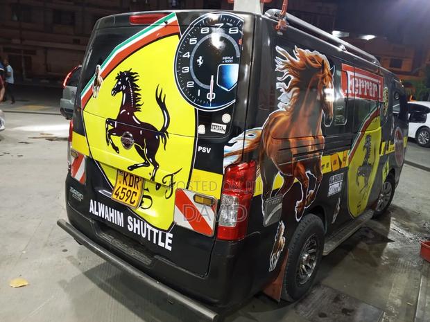 Toyota HiAce 2017 Black - thumbnail 6