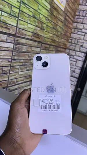 Apple iPhone 13 256 GB White
