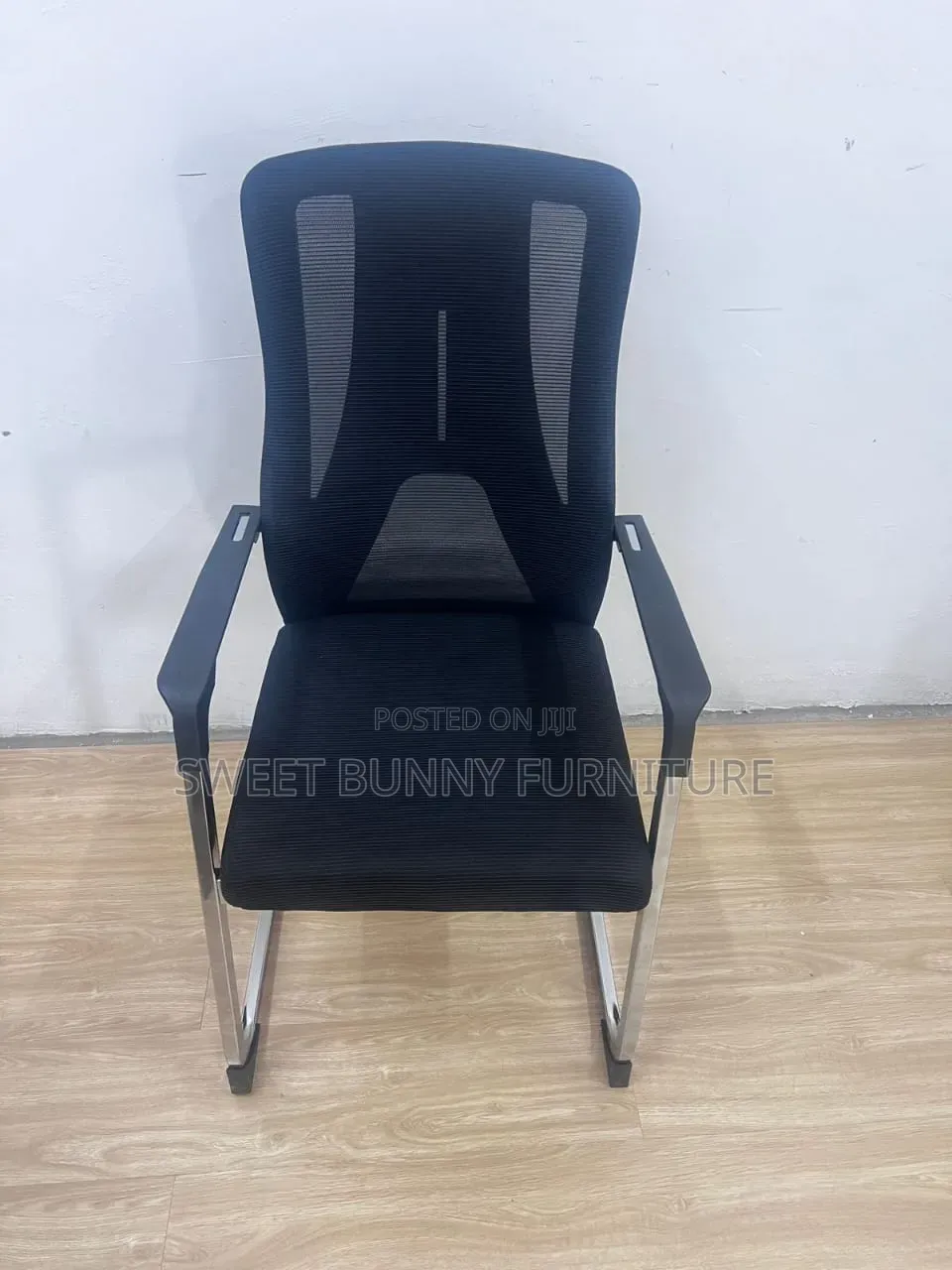 Unique Visitor Chairs