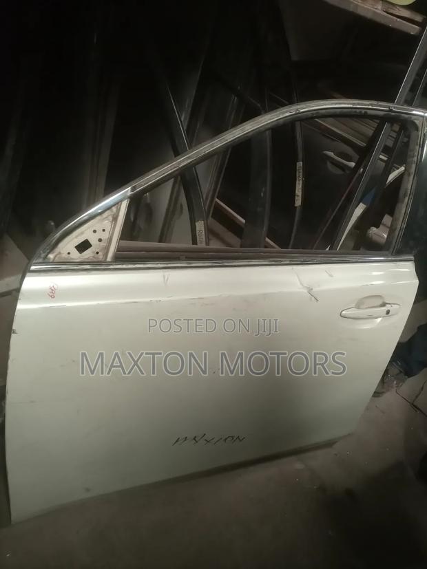 Subaru Br9 Front Door - thumbnail 2