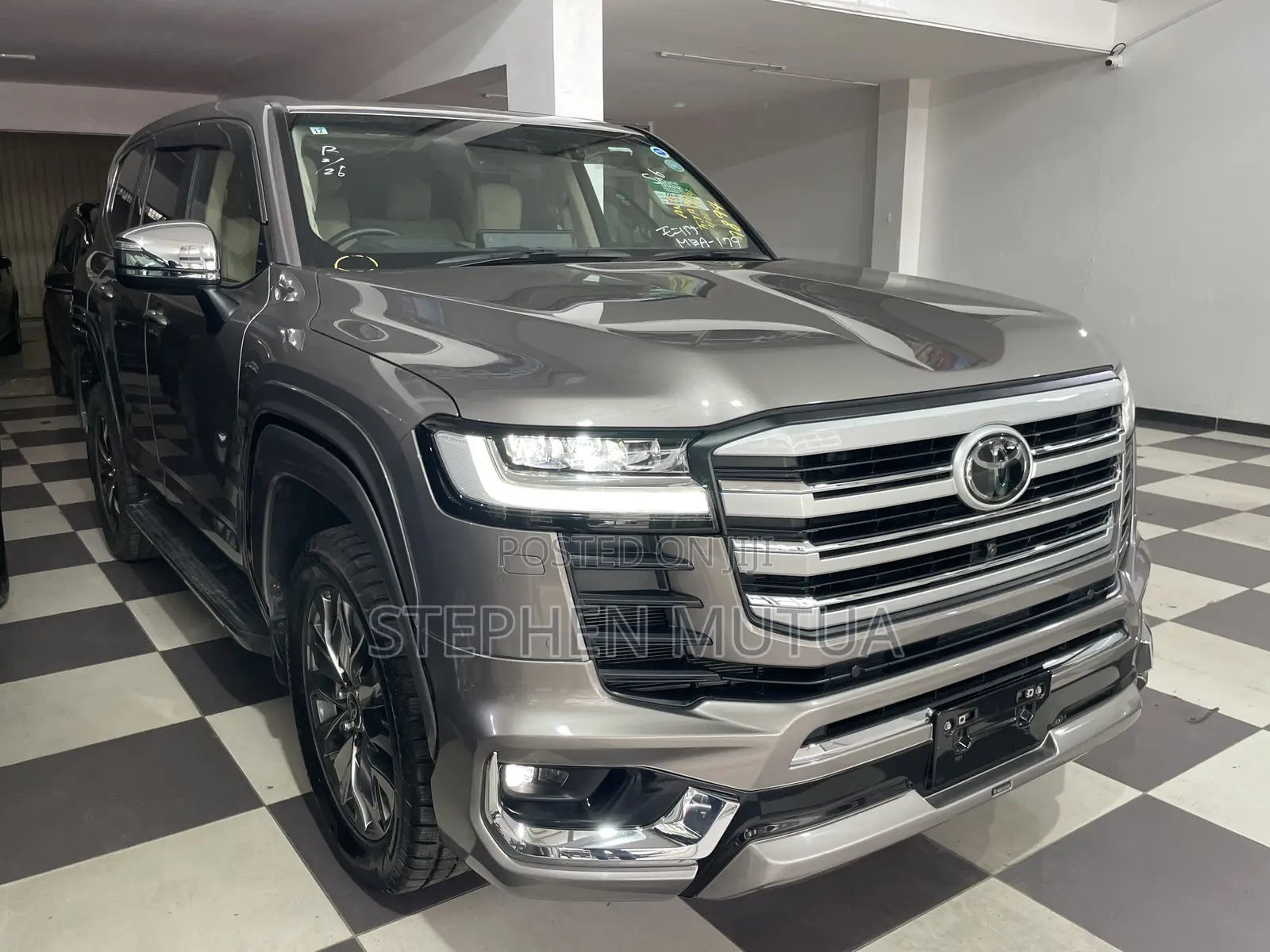 Toyota Land Cruiser LC300 2022 Gray