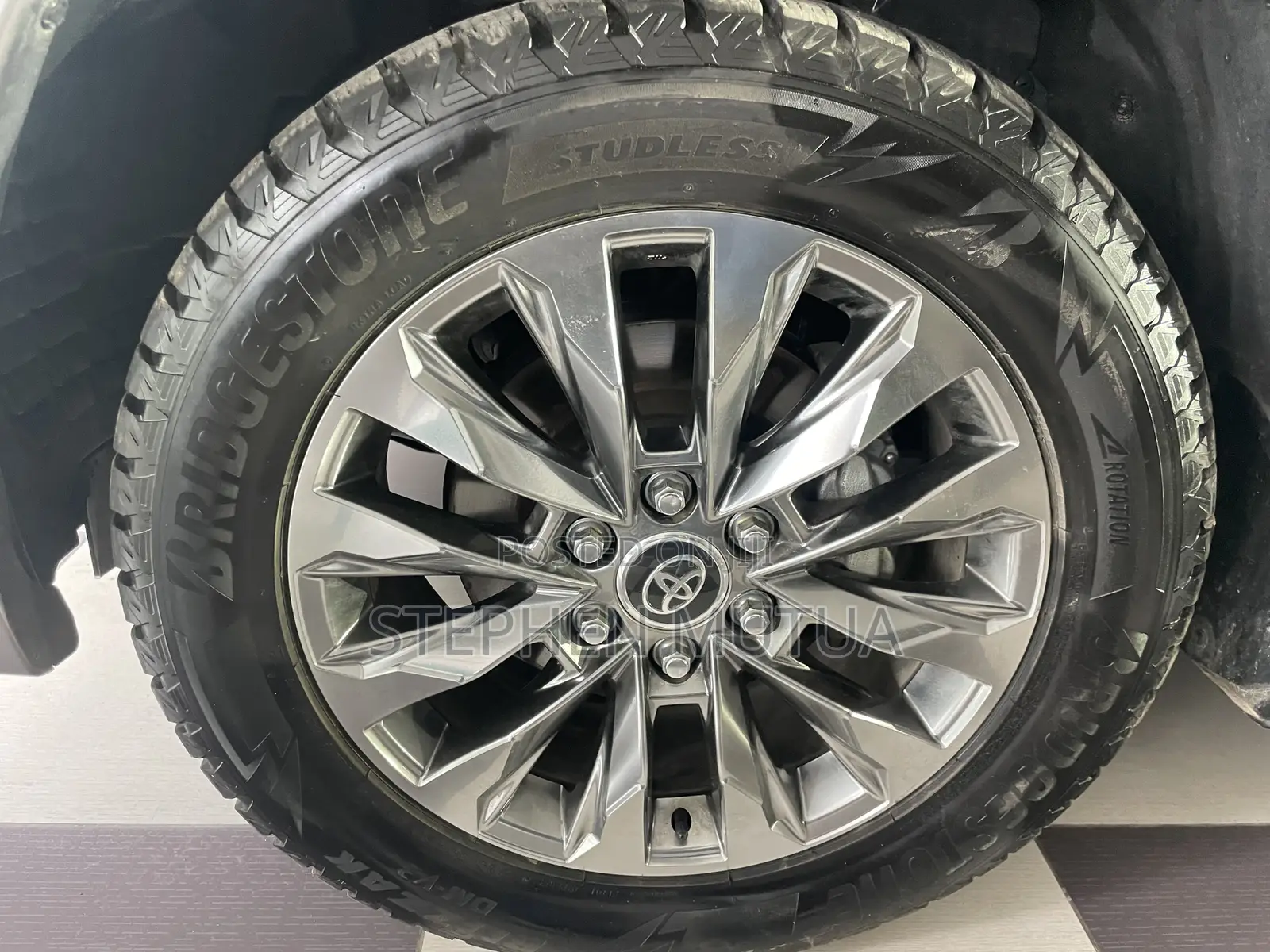Toyota Land Cruiser LC300 2022 Gray