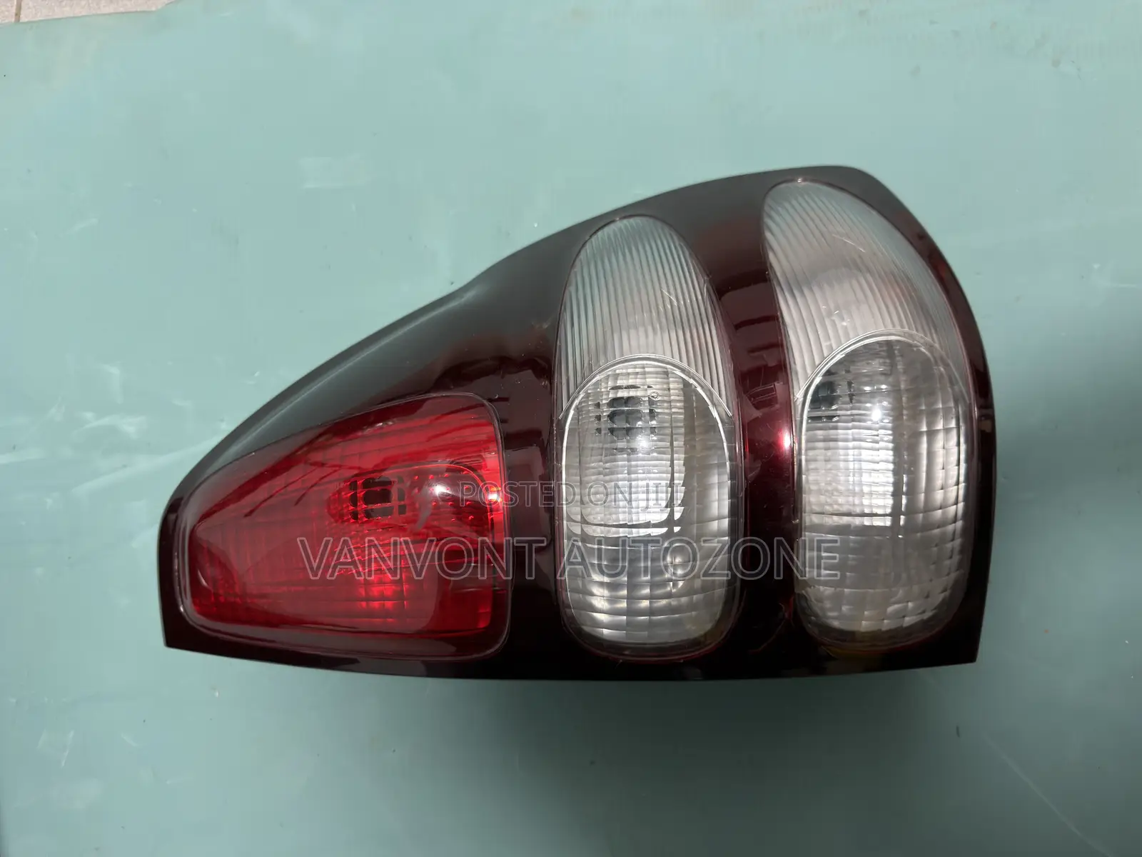 Prado 120 Tail Light - Right