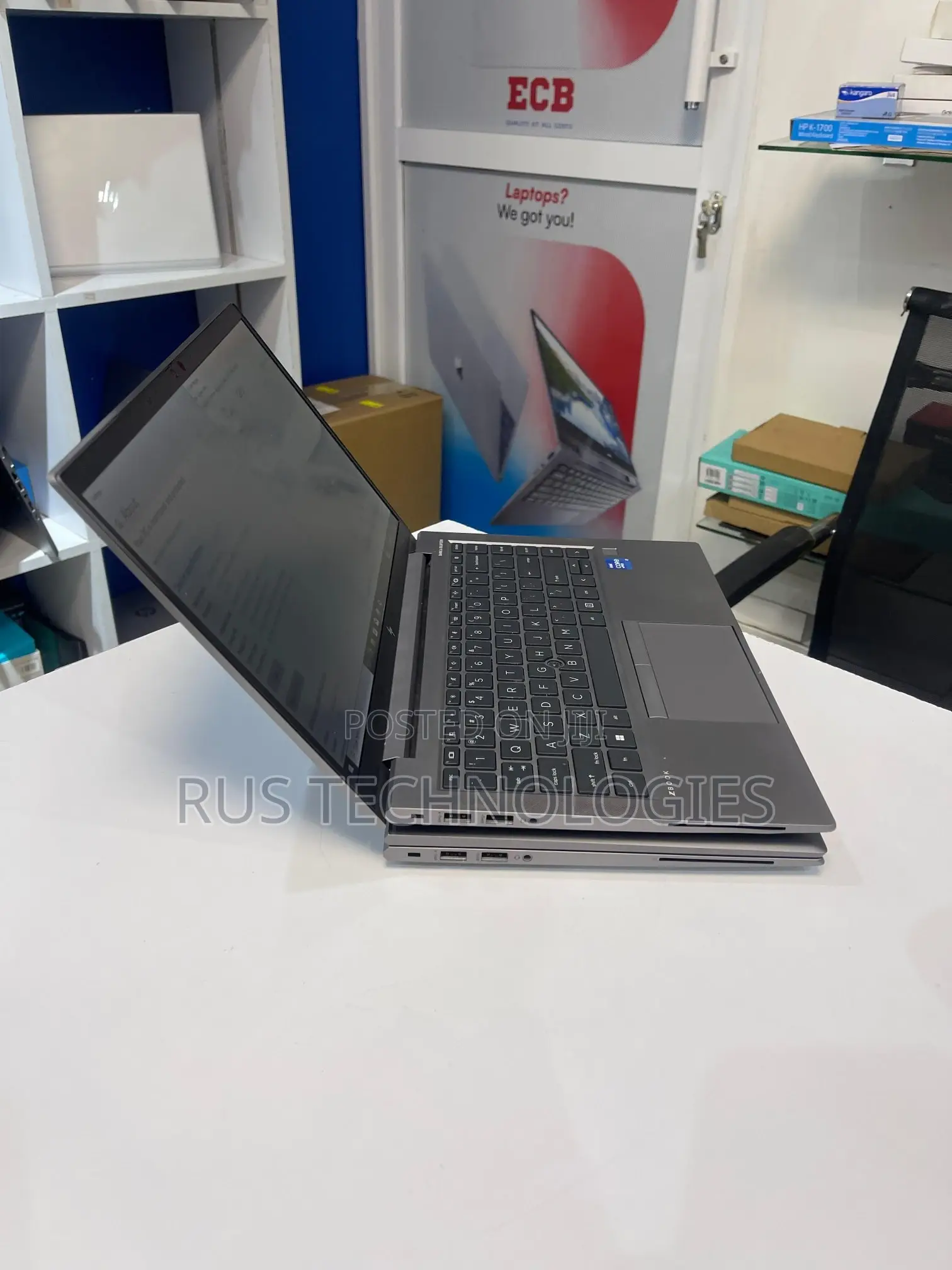 Laptop HP ZBook Firefly G8 16GB Intel Core i7 SSD 512GB