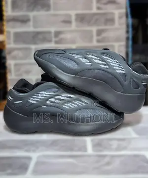 Adidas Yeezy 700 V3 Sneakers Size 36-45