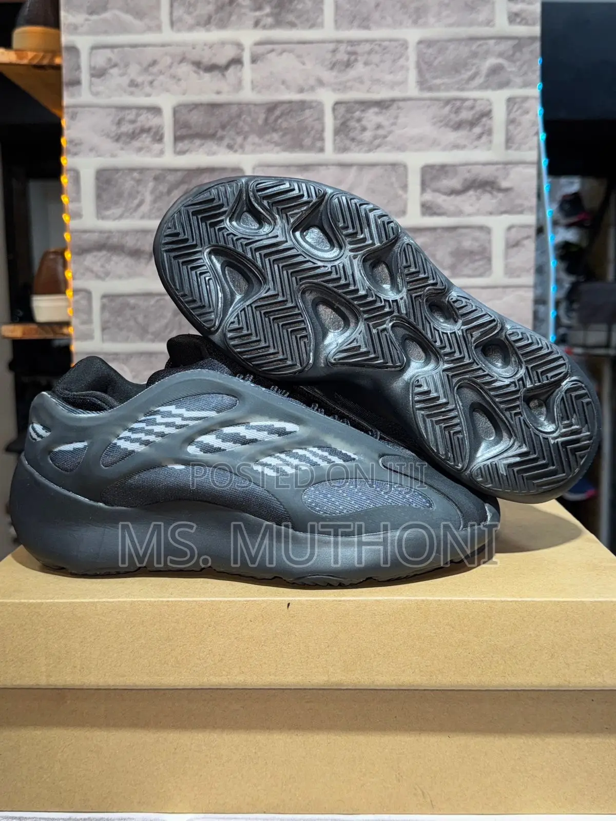 Adidas Yeezy 700 V3 Sneakers Size 36-45