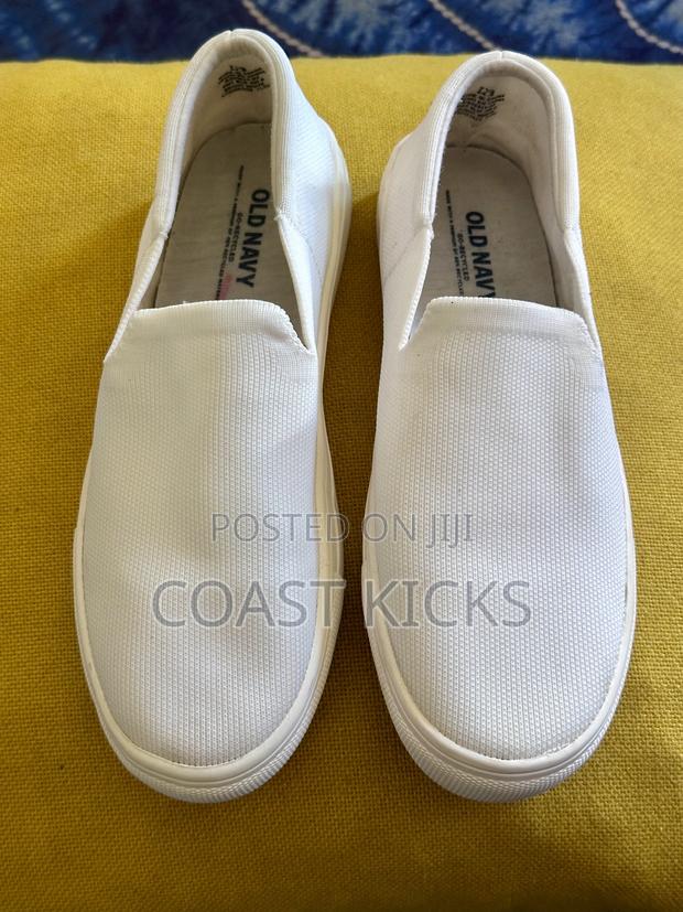 Old Navy Shoes - thumbnail 3
