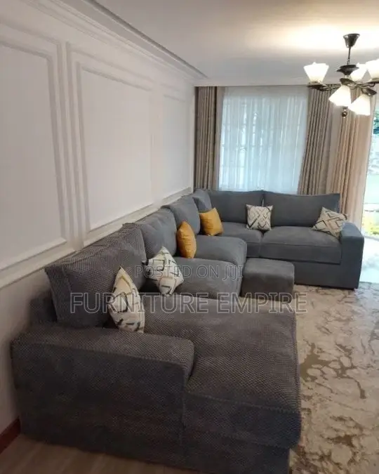 Pebble U Shaped Seat