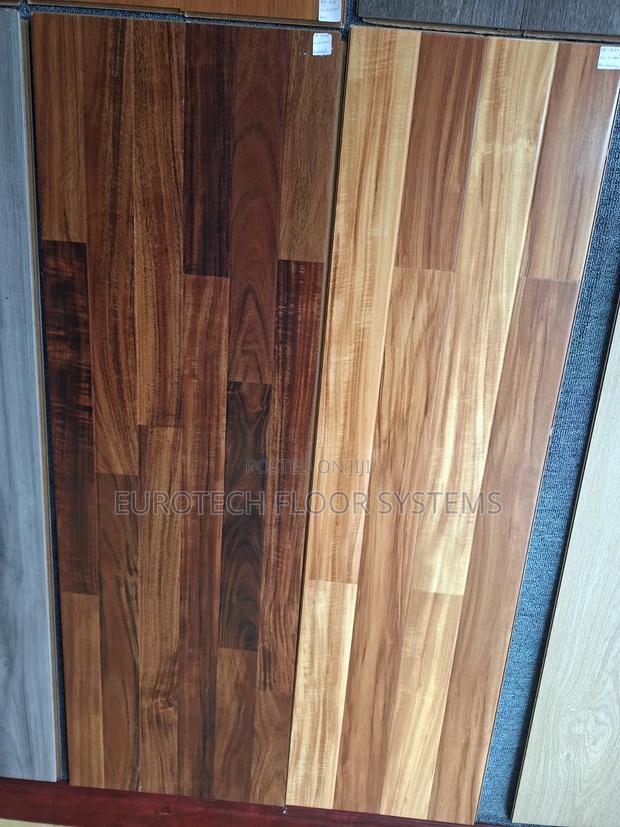 Laminated Floor Board