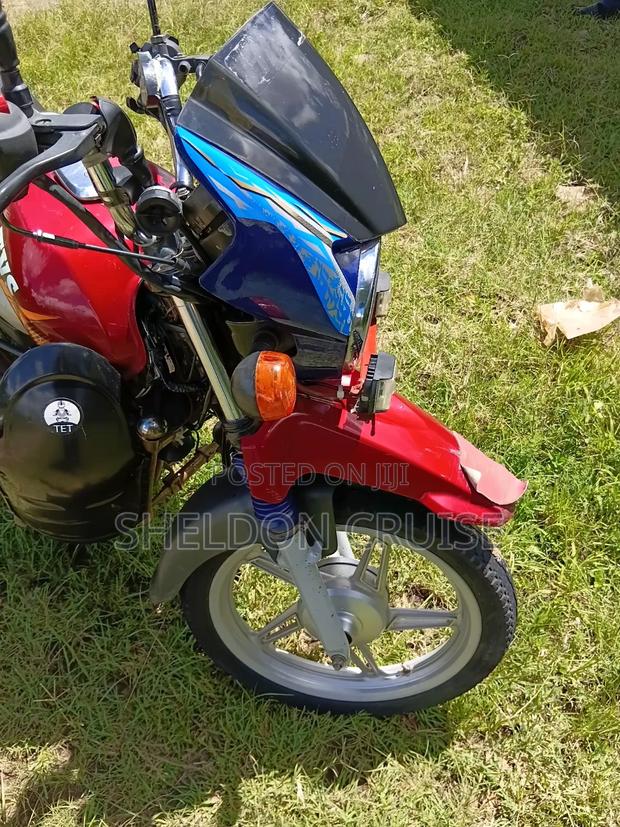 TVS HLX Plus ES 2022 Red - thumbnail 5