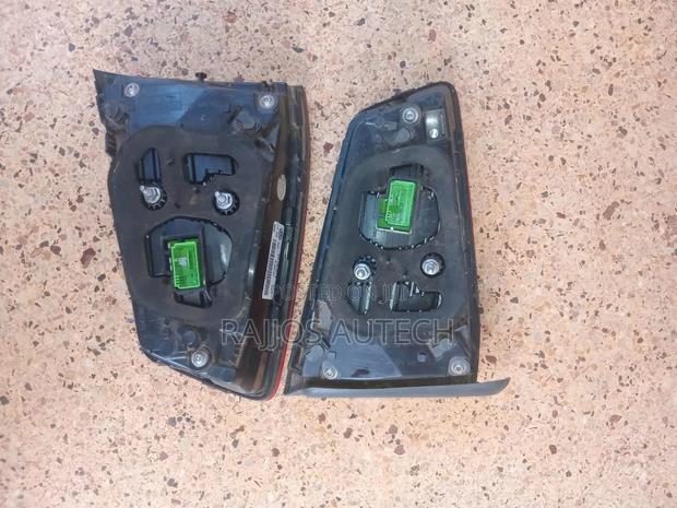 2015 Vw Passat Rear Lights - thumbnail 3