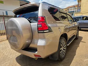 Toyota Land Cruiser Prado 3.0 190hp 2021 Silver