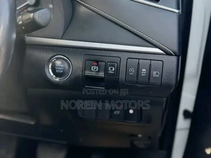 Toyota Harrier 2.0 2019 White