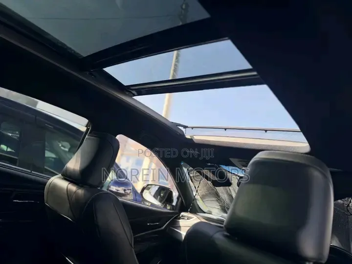 Toyota Harrier 2.0 2019 White