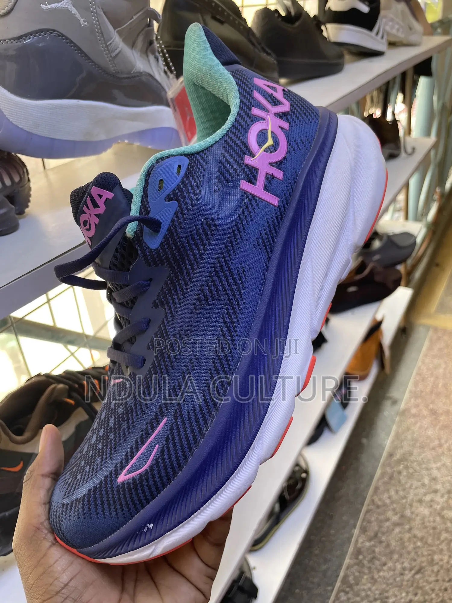 Hoka 1 Bondi Sneakers