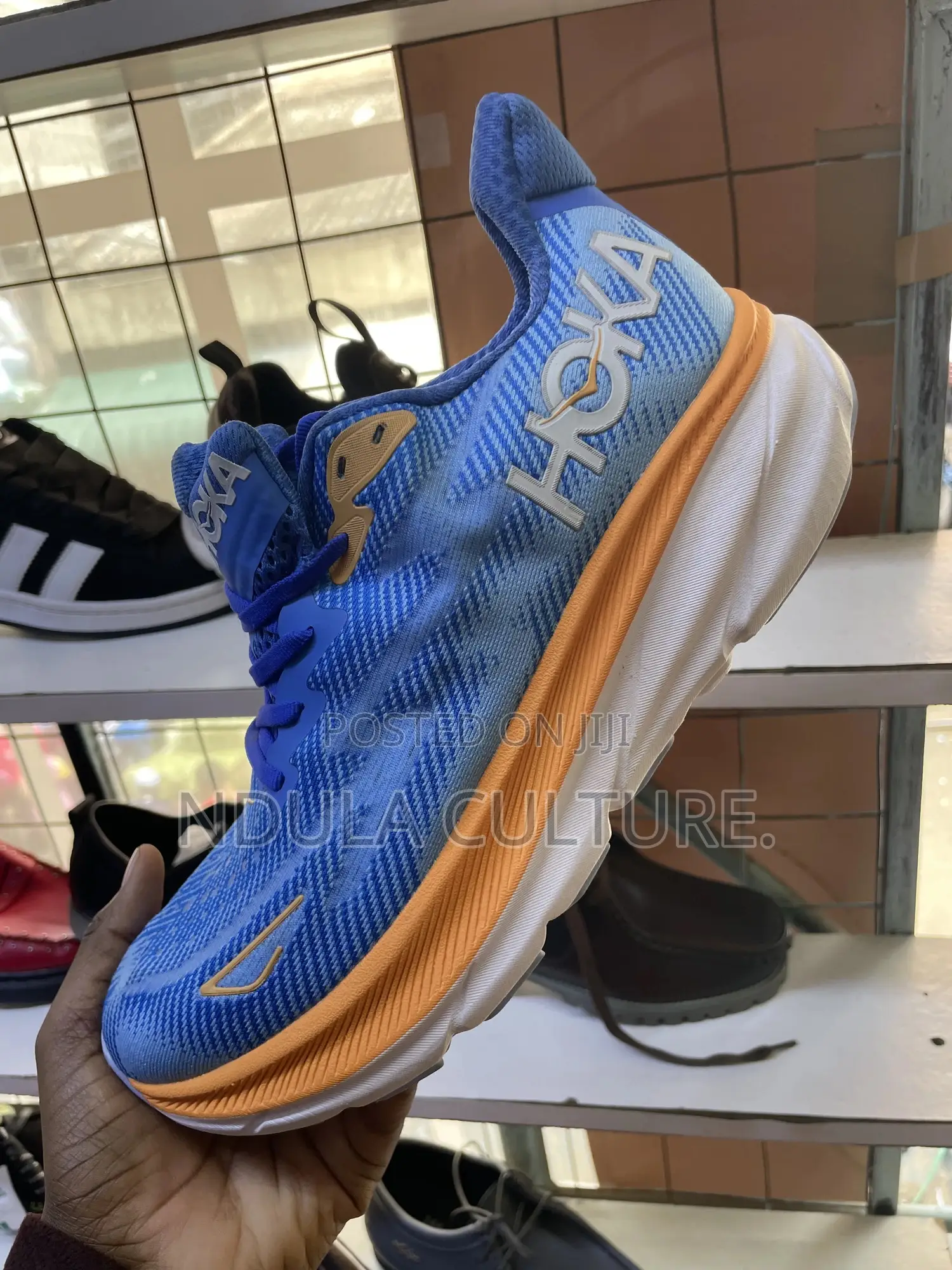 Hoka 1 Bondi Sneakers