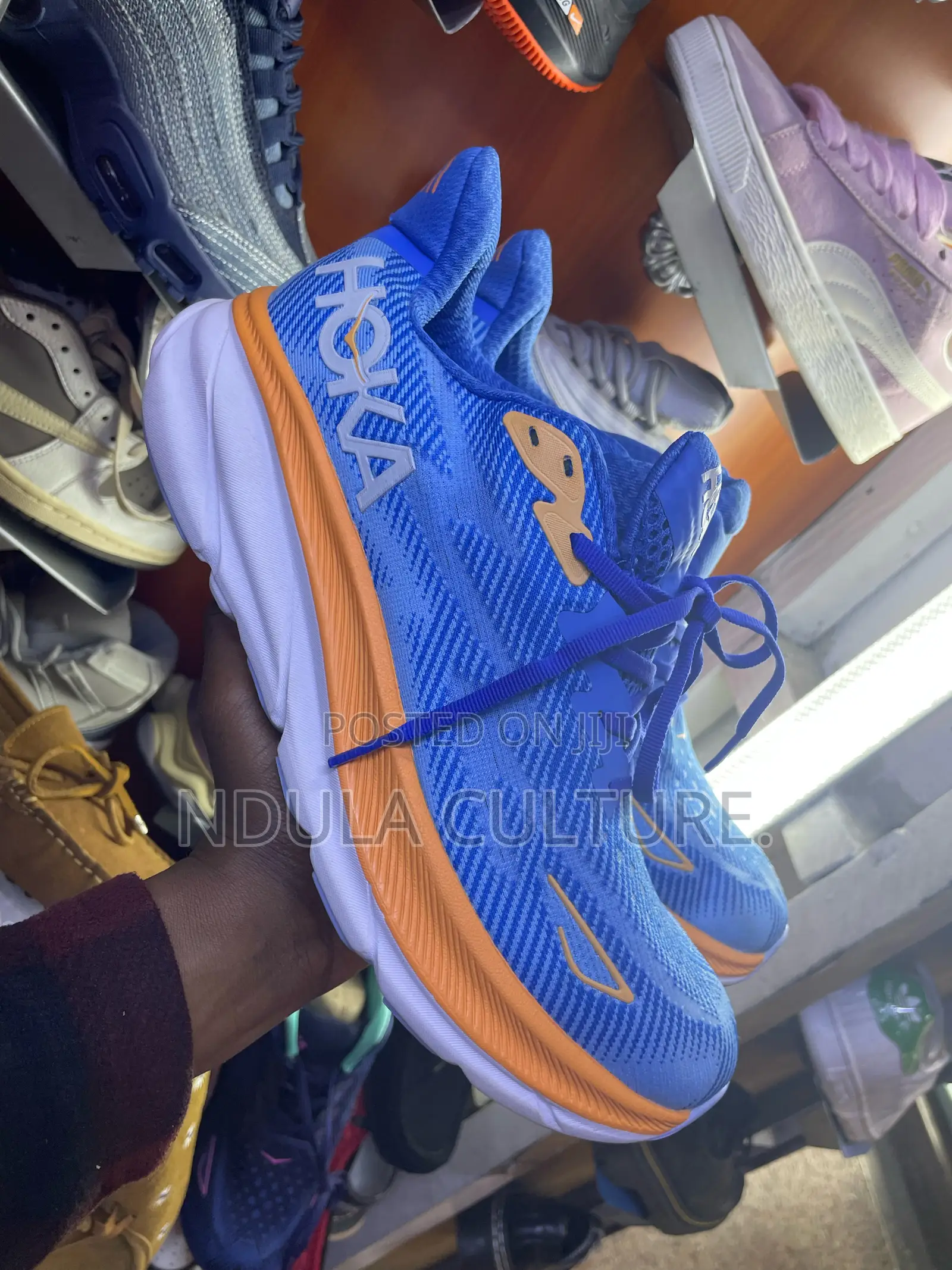 Hoka 1 Bondi Sneakers