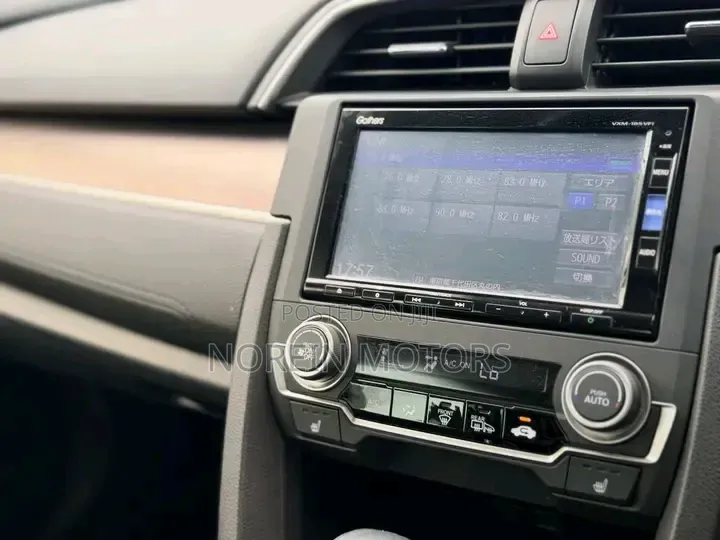 Honda Civic 2019 White