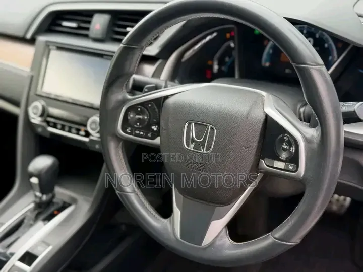 Honda Civic 2019 White
