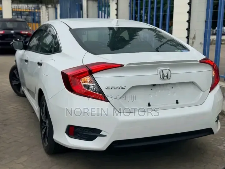 Honda Civic 2019 White