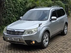 Subaru Forester 2010 Silver