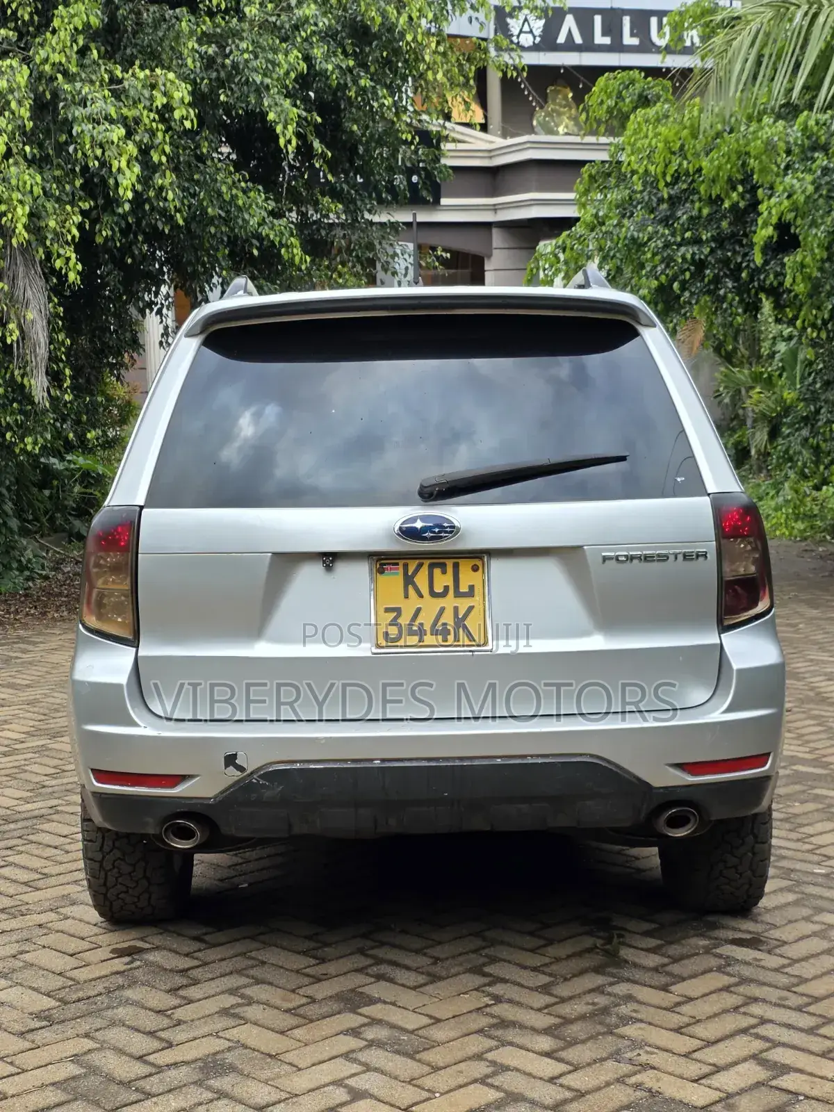 Subaru Forester 2010 Silver