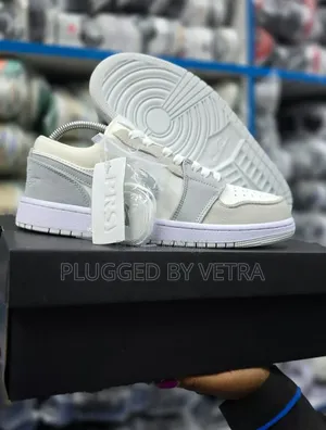 Air Jordan 1 Low 'Paris'
Sizes 38_45