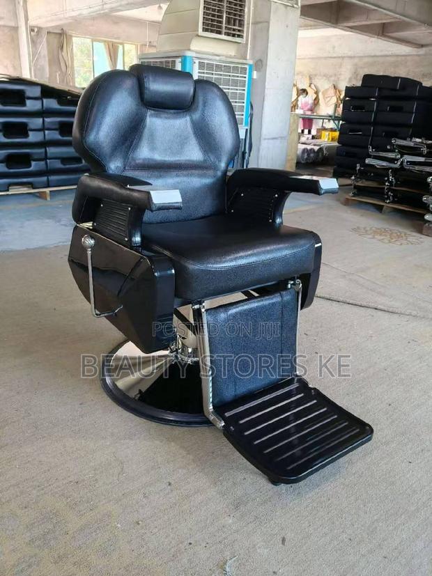 Executive Jumbo Barber Seat - thumbnail 3