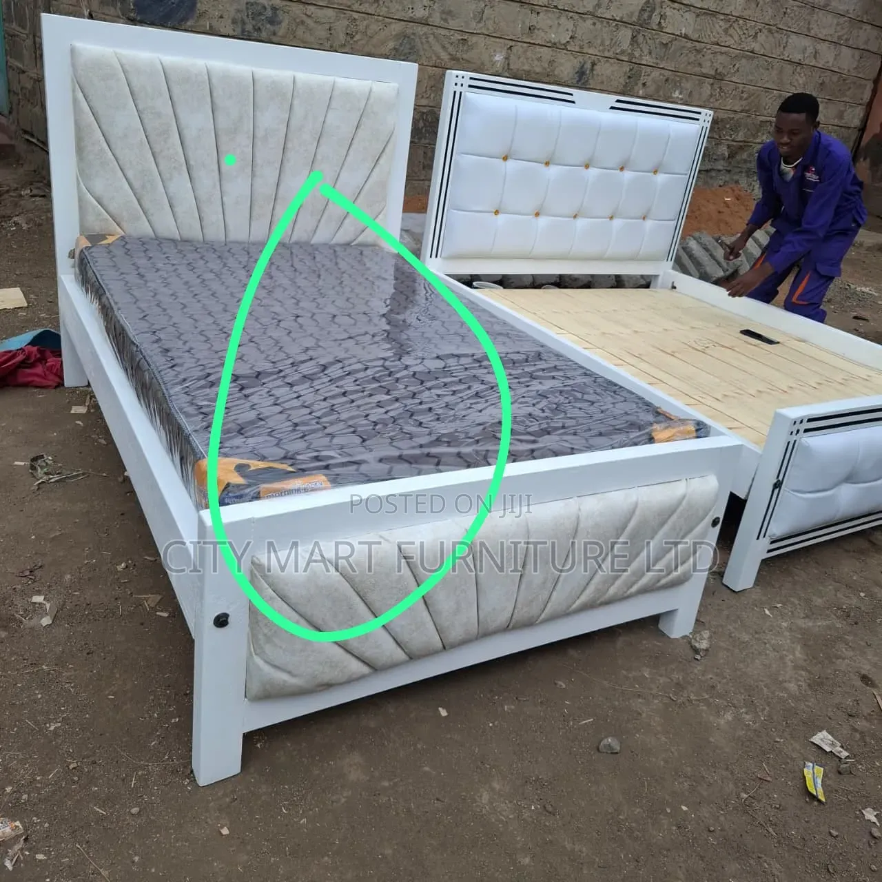 Elite Modern Mocket Bed on Offer!!
