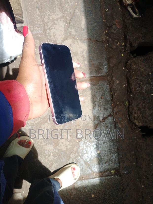 Apple iPhone 15 128 GB Pink - thumbnail 2