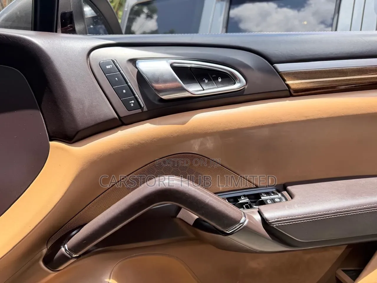 Porsche Cayenne Diesel 2012 Brown