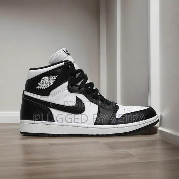 Air Jordan 1 Retro "Black and White High"
Sizes 36_45. - thumbnail 2