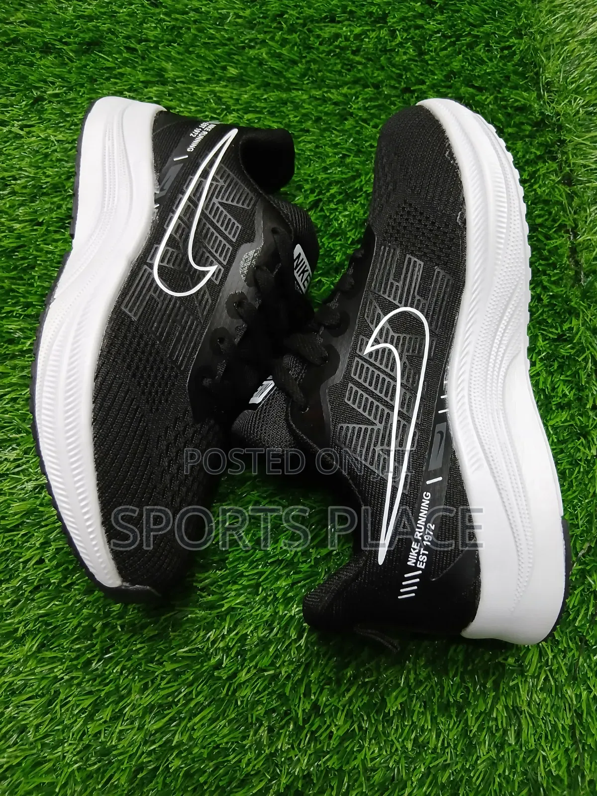Nike Air Zoom Structure 22 Black Sports Running Shoes