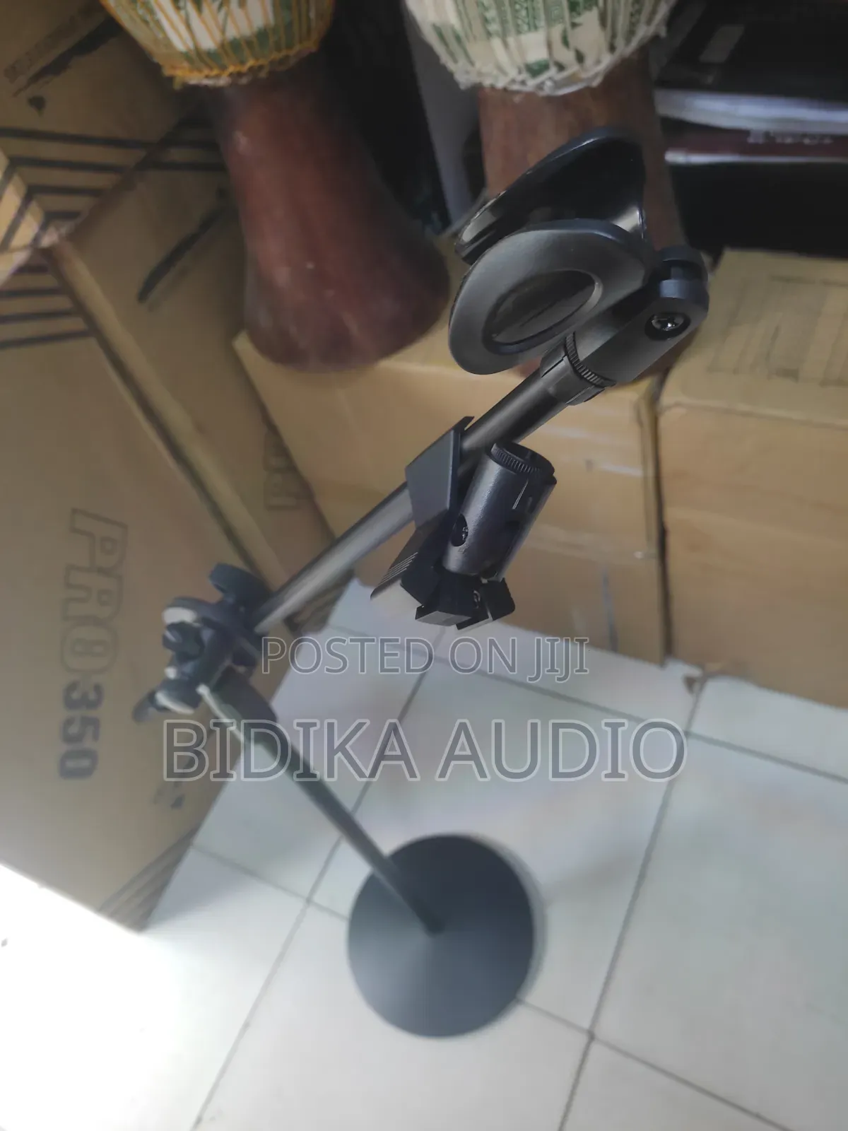 Quality Round Base Microphone Stand
